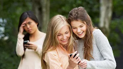 L'intimidation en ligne les rend drôles